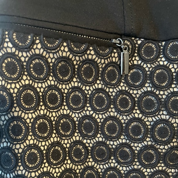 Laundry by Shelli Segal Los Angeles Black Medallion Dress Size 6 - Picture 3 of 6